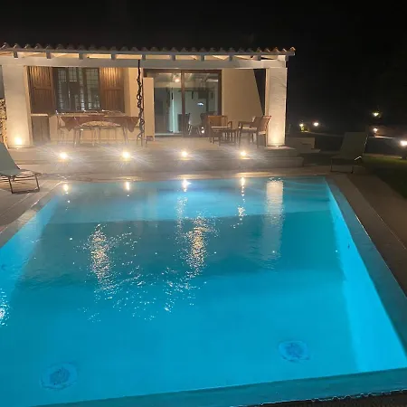Villa Luna Villa *