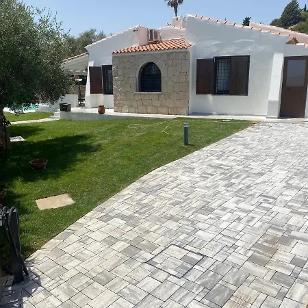 Villa Luna Villa *